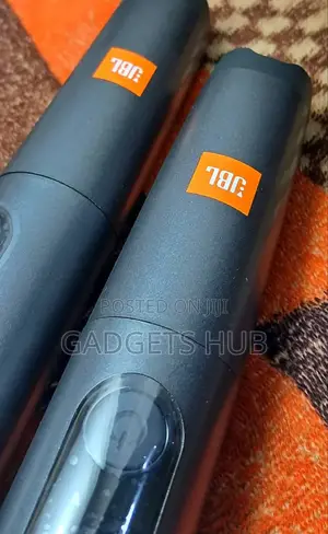 JBL Wireless Handheld
Microphone System Uhf 2 Channel