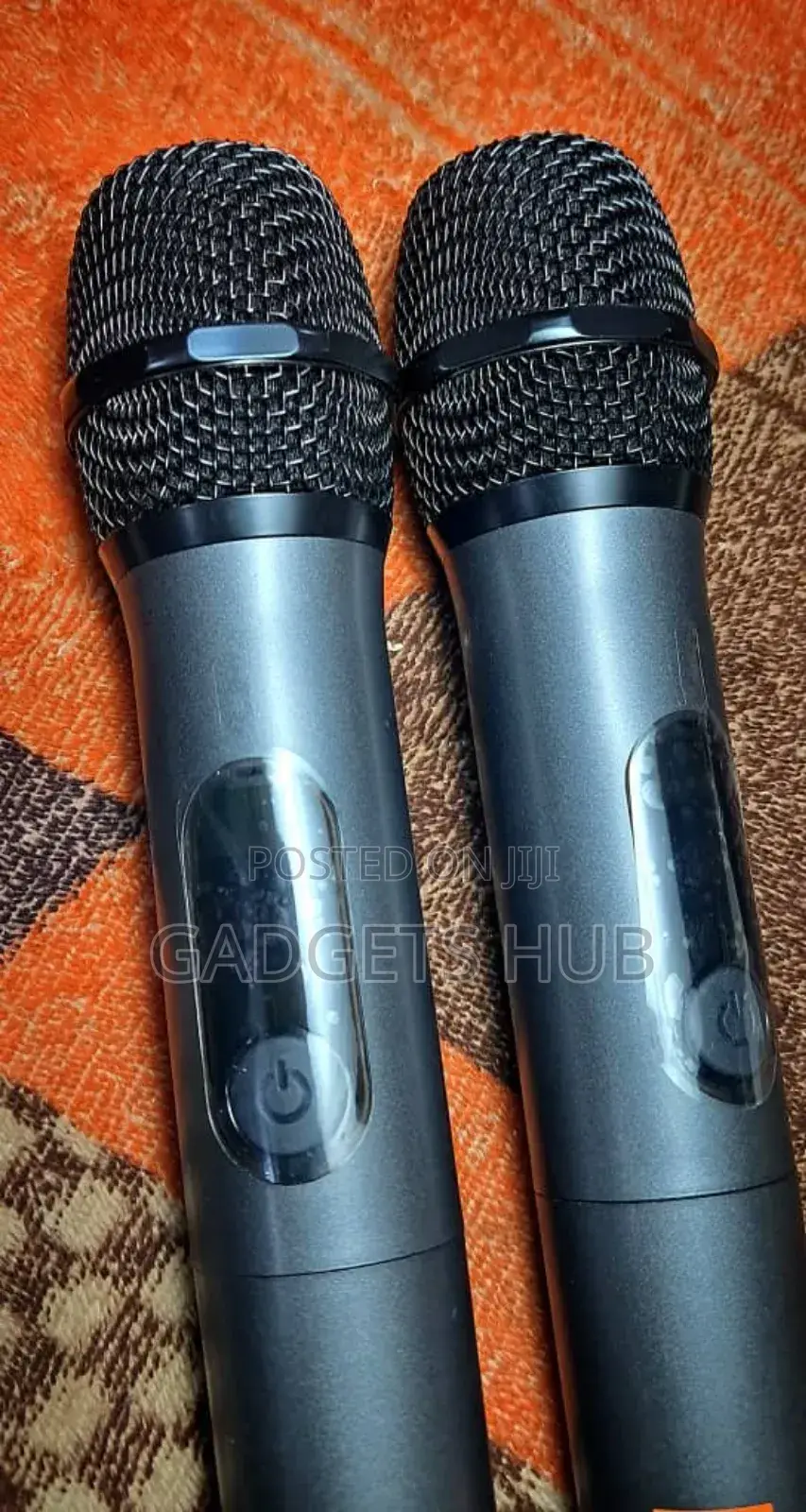 JBL Wireless Handheld
Microphone System Uhf 2 Channel