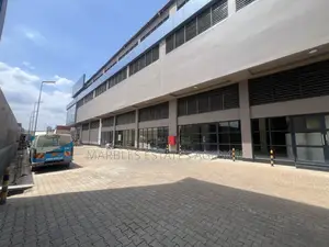 Warehouse and Showroom for Rent in at Industrial Area.