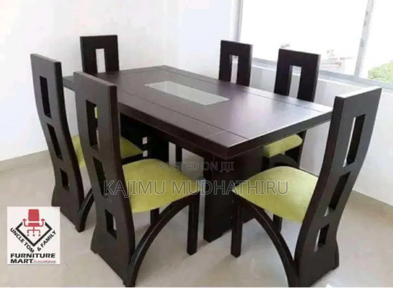 Mugavu Dinning Table