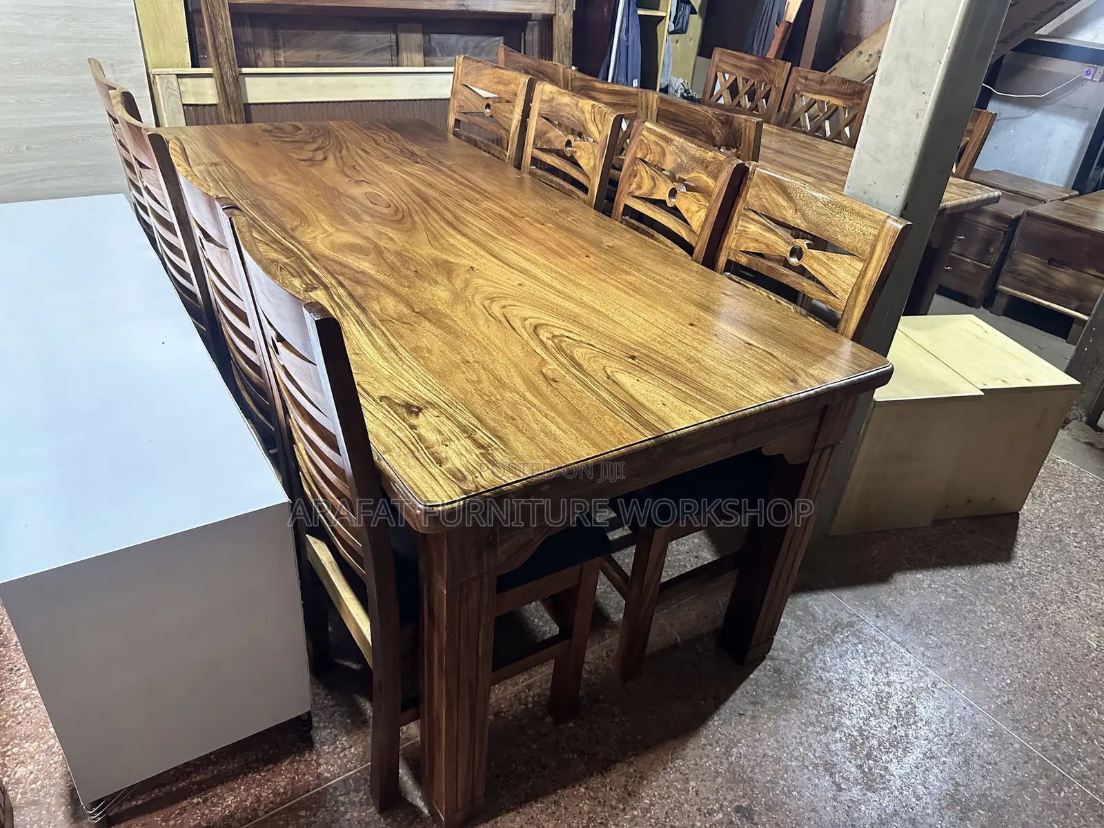 Mugavu Solid Dining Set