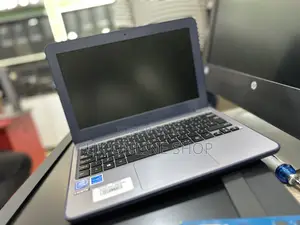Laptop Asus VivoBook W202 4GB Intel Pentium HDD 60GB
