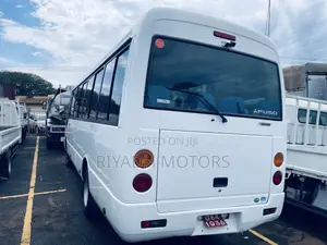 Mitsubishi Fuso Rosa 2016 White