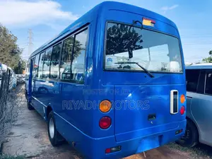 Mitsubishi Fuso Rosa 2013 Blue