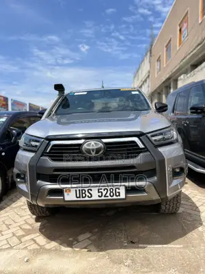 Toyota Hilux 2019 Silver