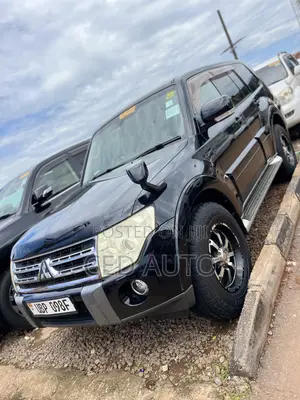 Mitsubishi Pajero 2009 Black