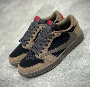 Nike Air Jordan 1 X Cactus Jack Travis Scott Low Cut Sneaker
