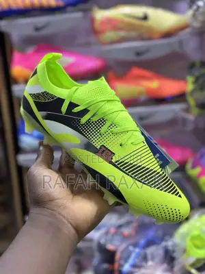 Men’S Classic TBL Low Firm Ground Light Green Football Boots