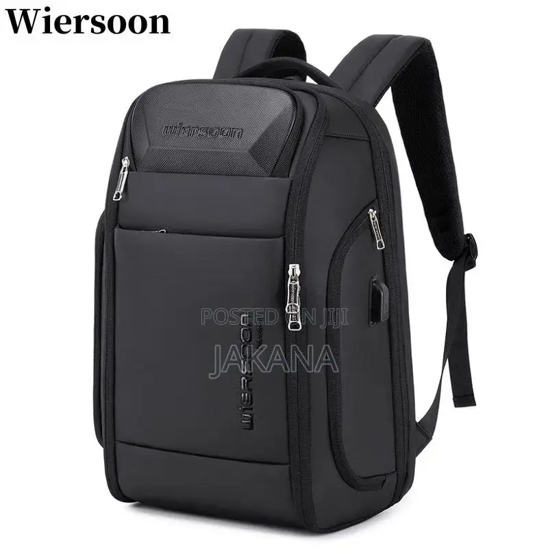 Quality Laptop Bags Backpack With Strong Zipper Pockets