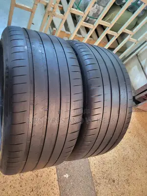 315 40 R21 Michelin Used but Still Good Tires Almost New.