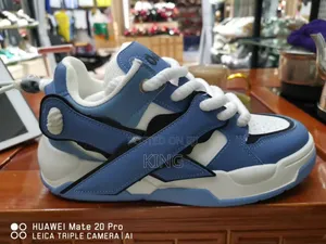Factual Sneakers Ogiy