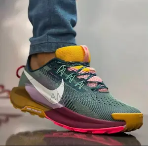 Classic Nike Trail Sneakers Runners in Stock
