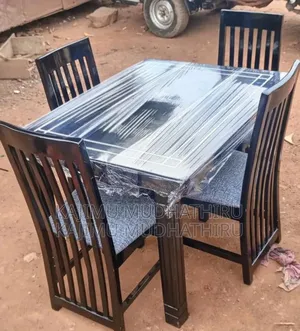 Furniture / Dinning Table