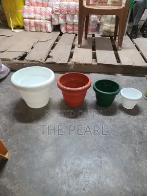 Plastic Round Flower Pots