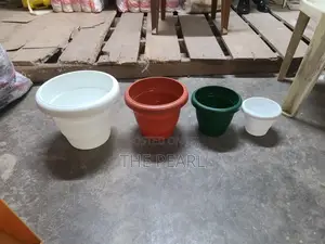 Plastic Round Flower Pots
