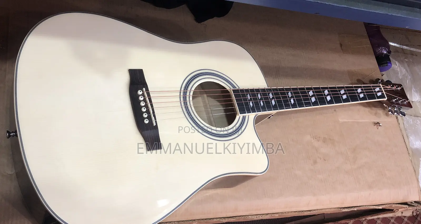 Acoustic Guitar Full Size