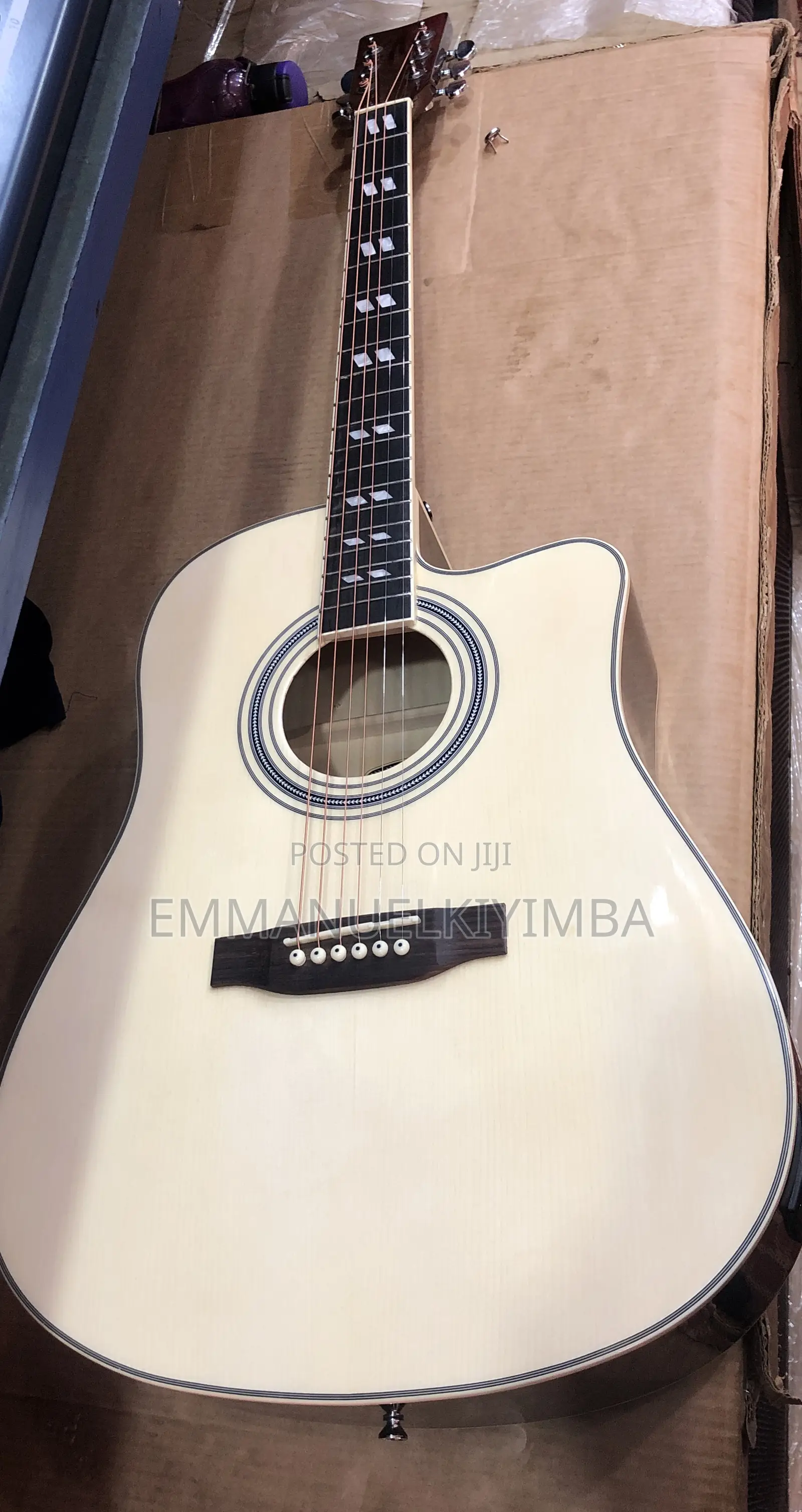 Acoustic Guitar Full Size