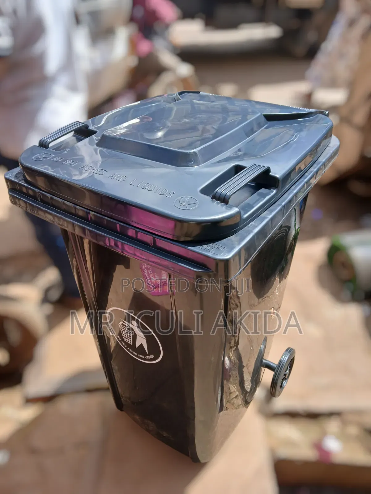 240litres Black Plastic Garbage Bins Dustbin for Home,Hotels