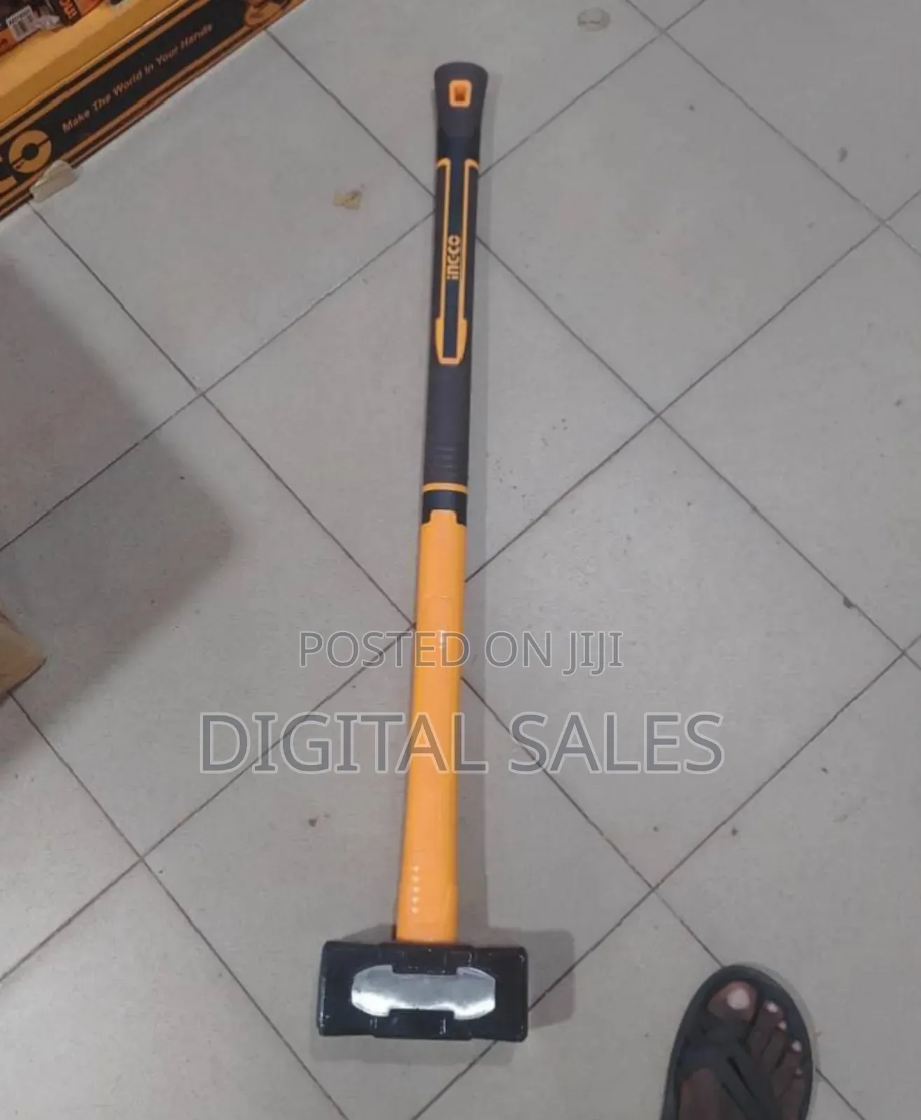 Ingco Sledge Hammer 12lbs Fibre Handle -