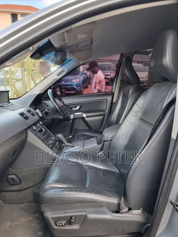 Volvo XC90 2010 Silver