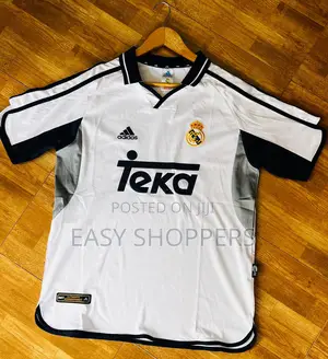 Real Madrid 2000-01 Home Soccer Jersey.