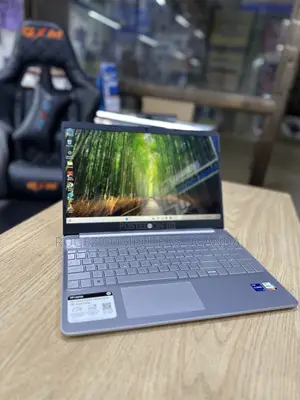 New Laptop HP Pavilion 15-Eh0050wm 16GB Intel Core I7 SSD 512GB