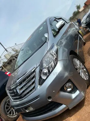 Toyota Alphard 2.4 Petrol FWD 2013 Silver