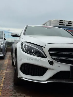 Mercedes-Benz C200 2017 White