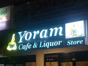 3d Cafe and Liquor Store Signage