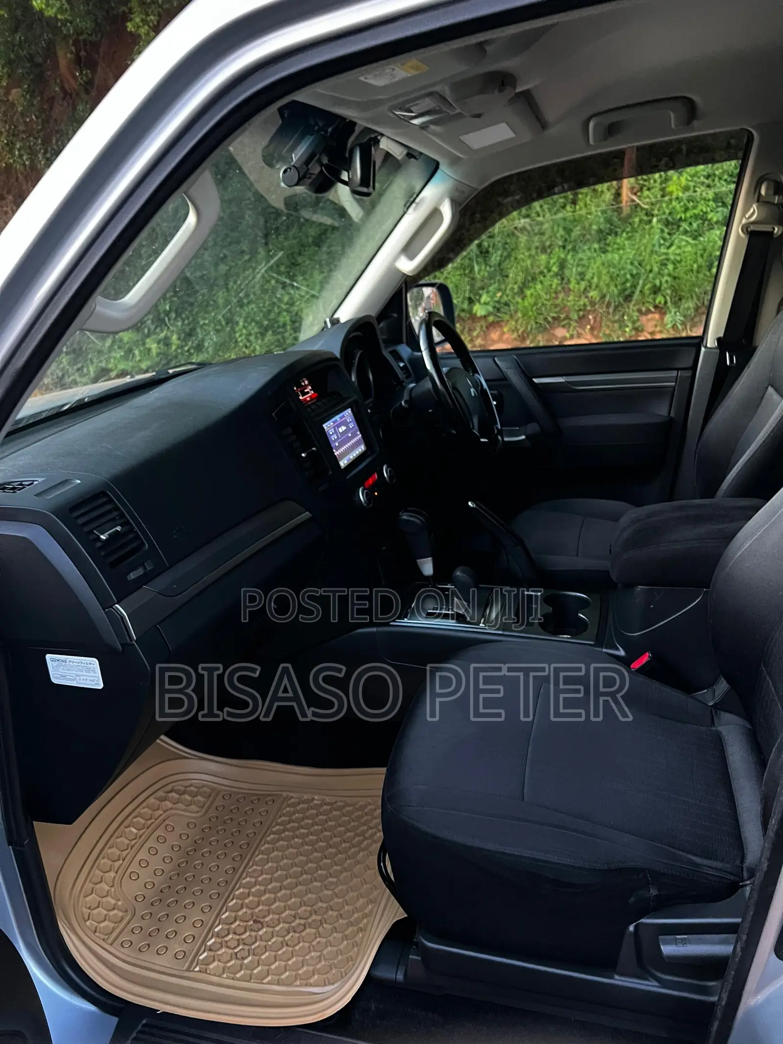 Mitsubishi Pajero 2013 Silver