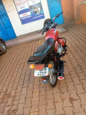 Bajaj Boxer 125 2023 Red