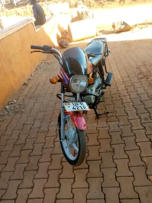Bajaj Boxer 125 2023 Red