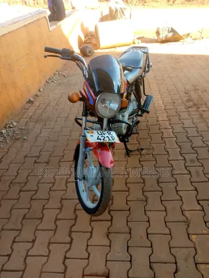 Bajaj Boxer 125 2023 Red