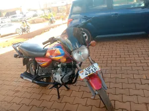 Bajaj Boxer 125 2023 Red