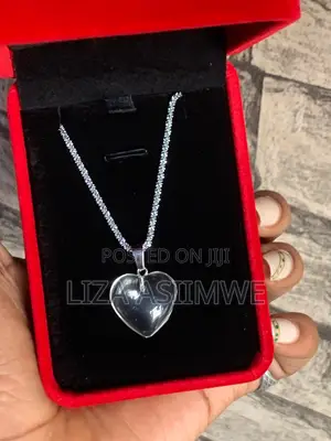 Crystal Clear Heart Shape Pendant Necklace