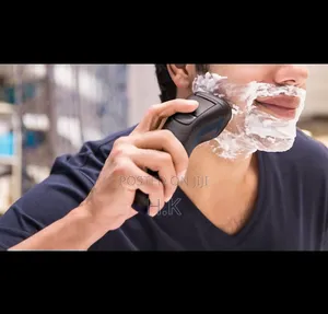 Philips Aquatouch Shaver 1000