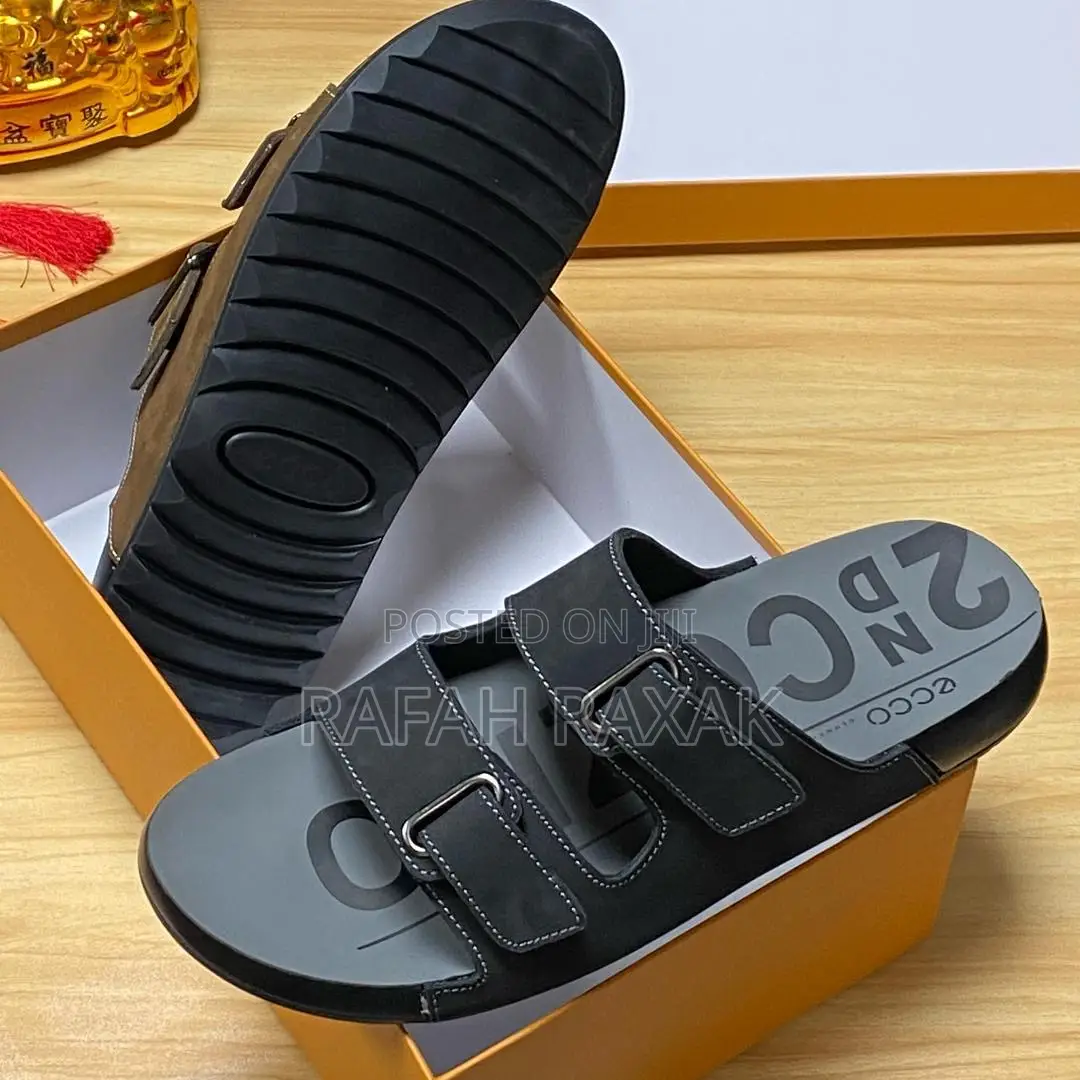 Original Black Leather Ecco Cozmo Sandals