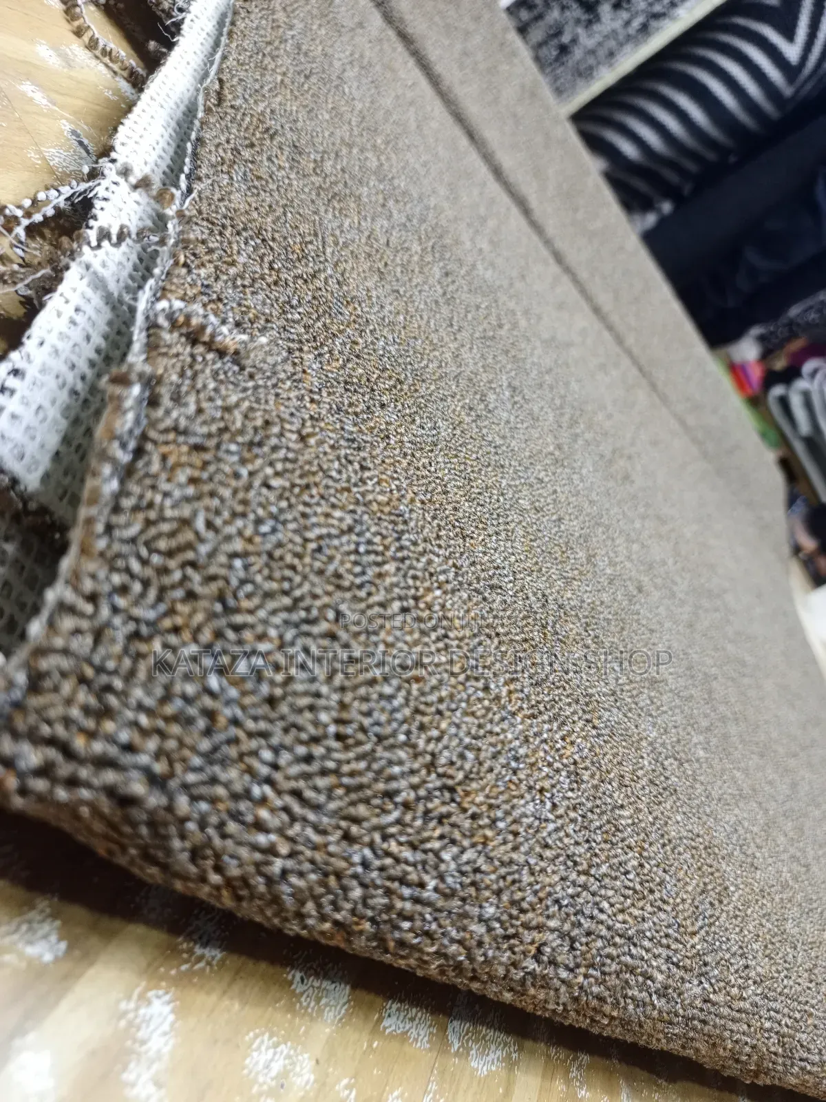 Multiple Brown Home Use Woolen Carpet