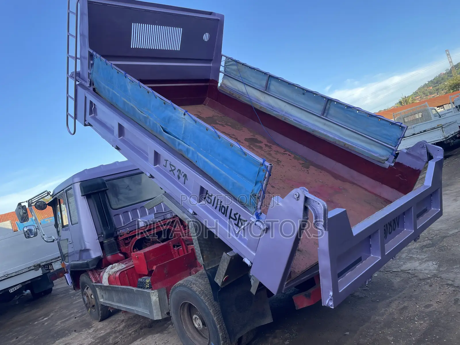 Fuso Dumper