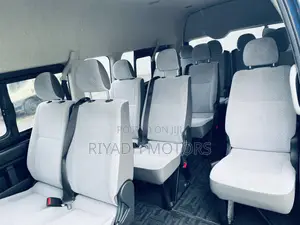 Toyota Grand HiAce 2016 Blue