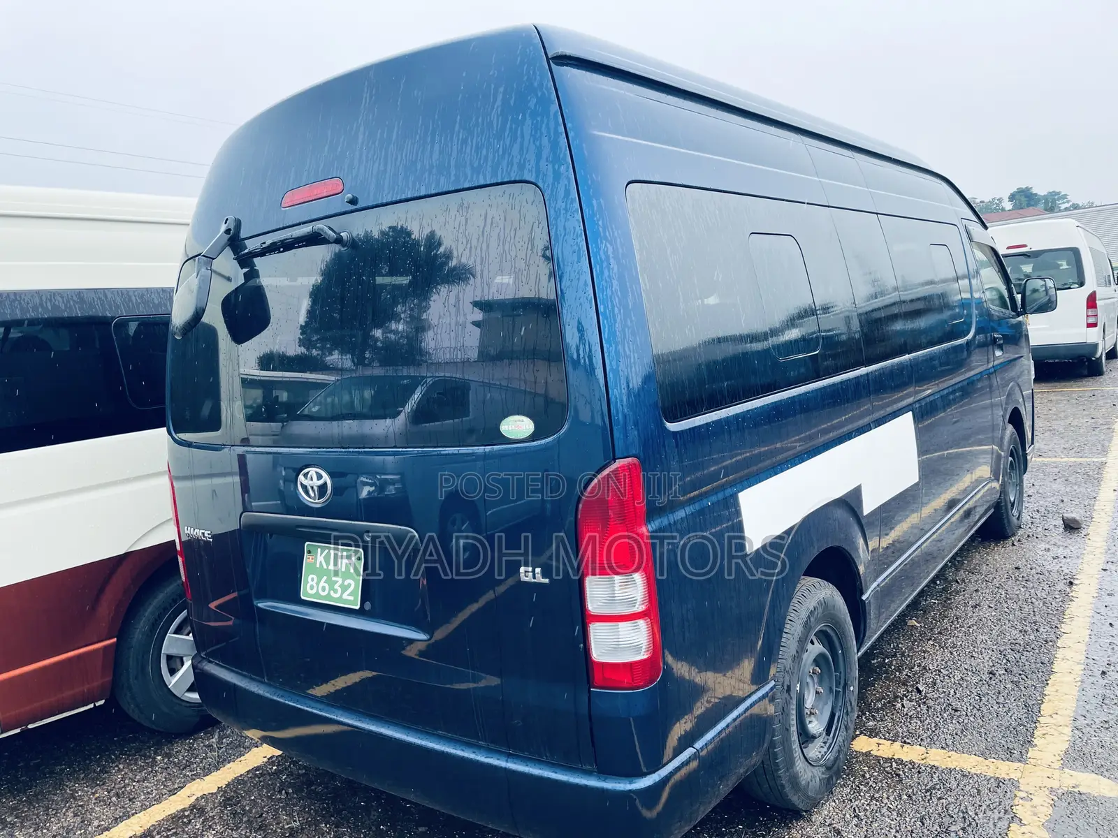 Toyota Grand HiAce 2016 Blue