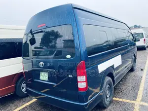 Toyota Grand HiAce 2016 Blue