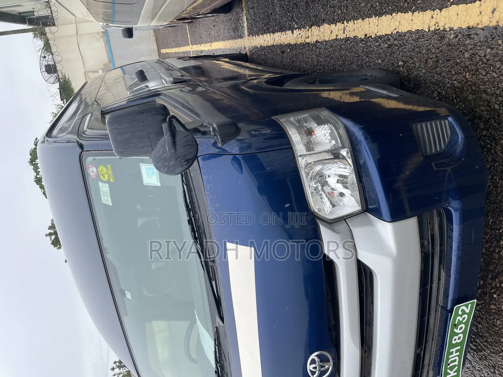 Toyota Grand HiAce 2016 Blue