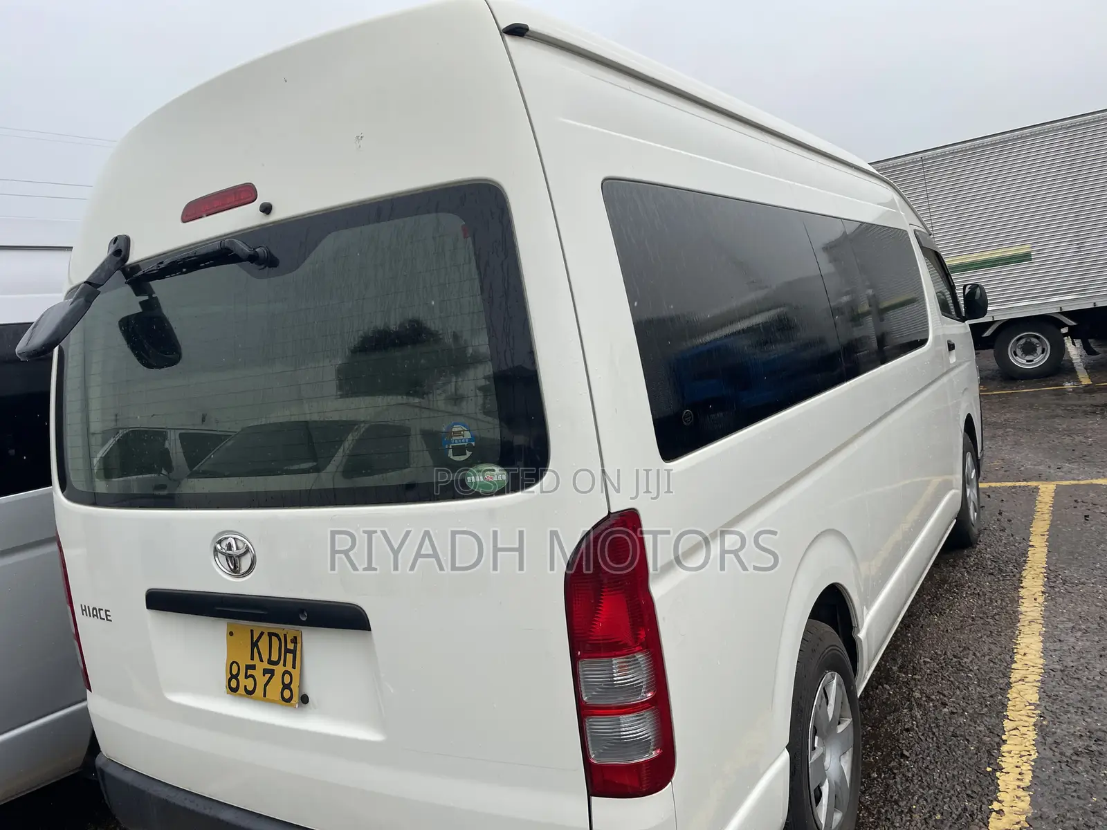 Toyota HiAce 2015 White