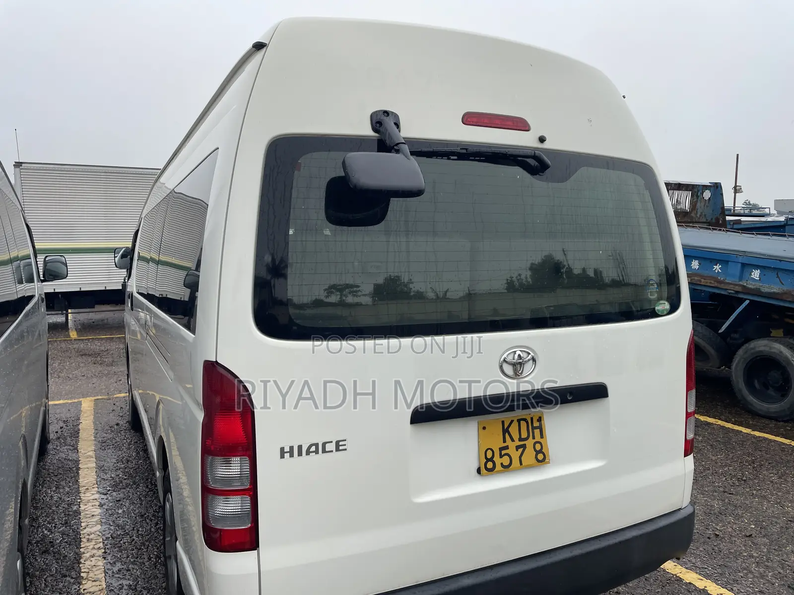 Toyota HiAce 2015 White