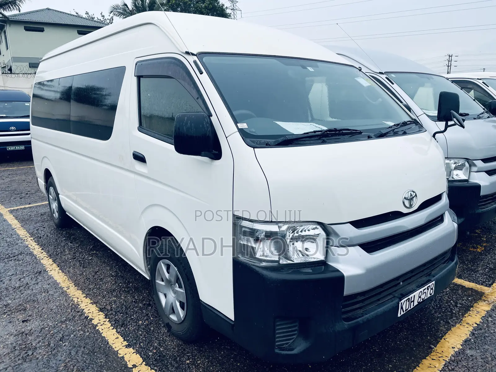 Toyota HiAce 2015 White