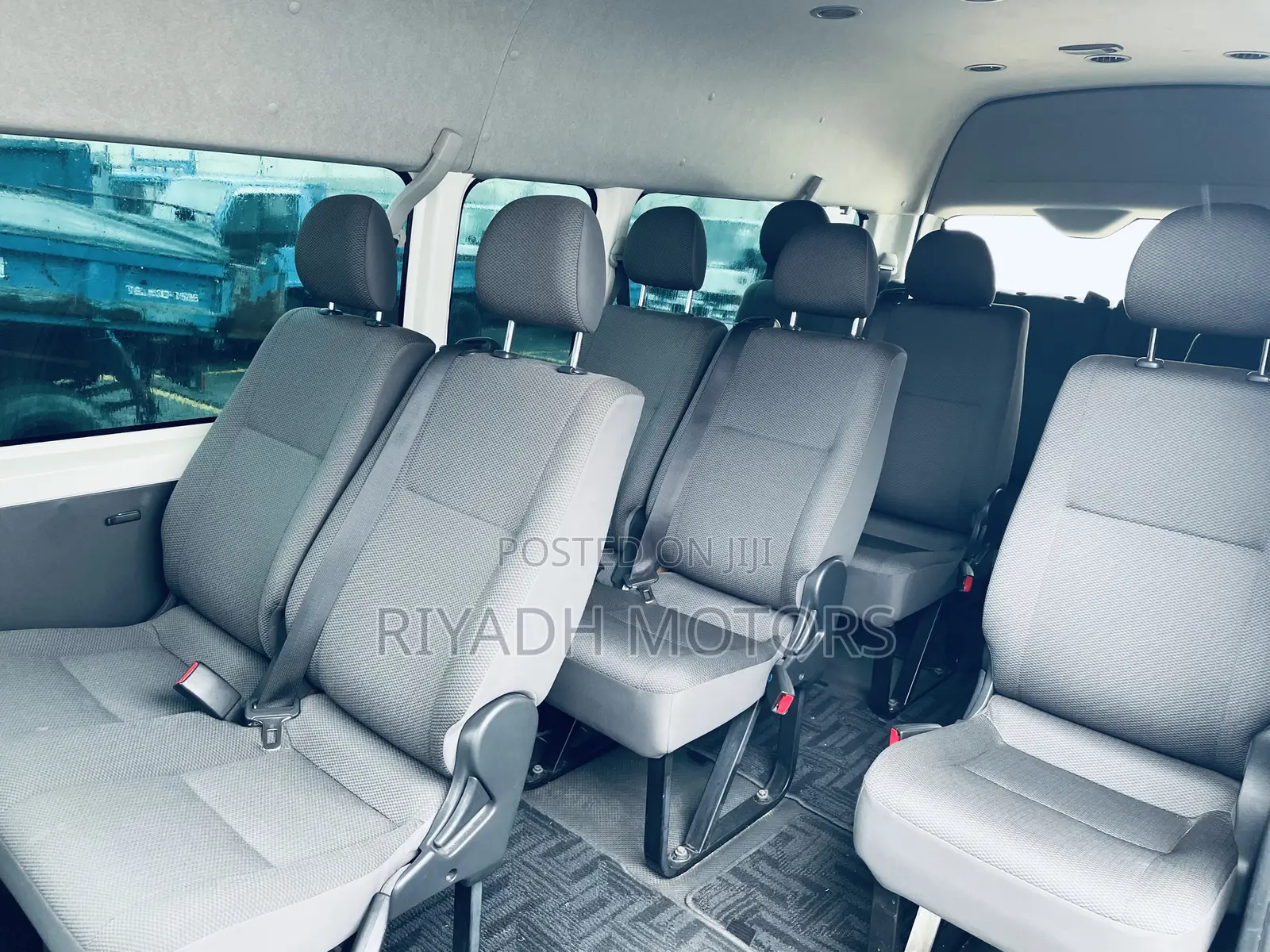 Toyota HiAce 2015 White