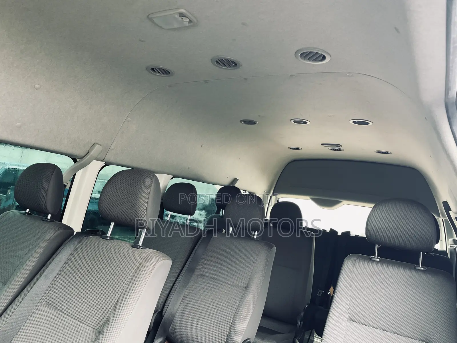 Toyota HiAce 2015 White