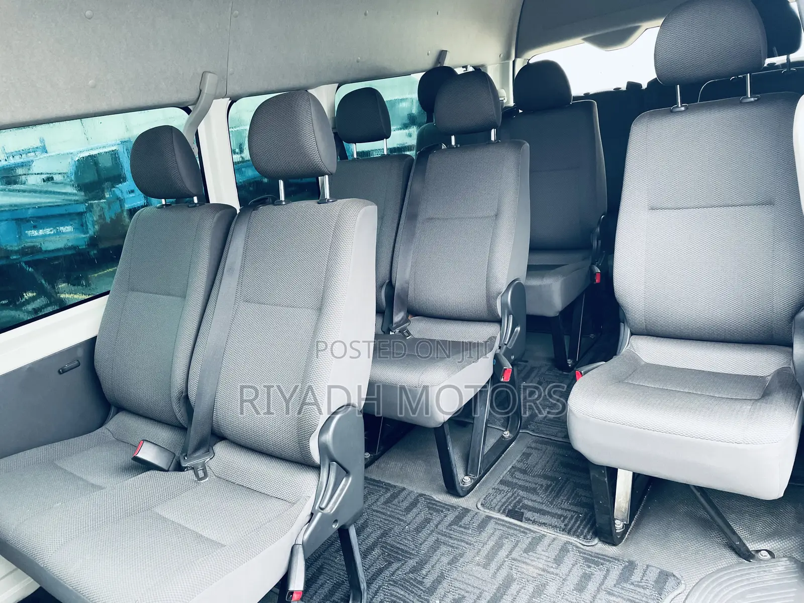 Toyota HiAce 2015 White