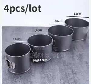 4 X Round Hinged Baking Mould